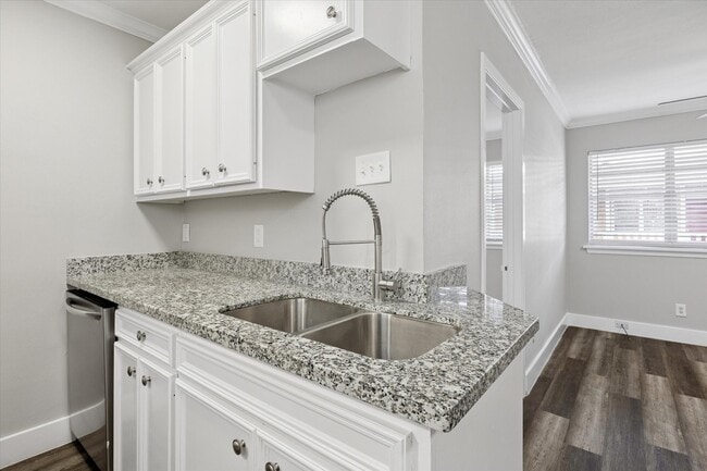 Photo - 3618 Garrott St Unidad 13