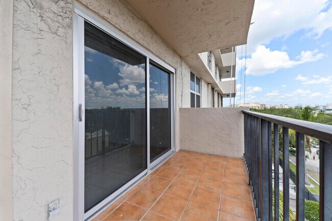 Photo - 1625 SE 10th Ave Unit 508