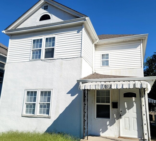 Newly listed and renovated 4 bed 2 bathroo... - Newly listed and renovated 4 bed 2 bathroo...