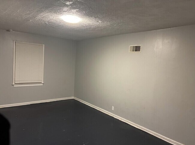 Photo - 7470 Sharon Dr