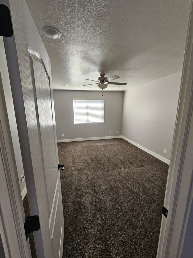 Photo - 3 bed 2 bath single level Home, Pet friendly