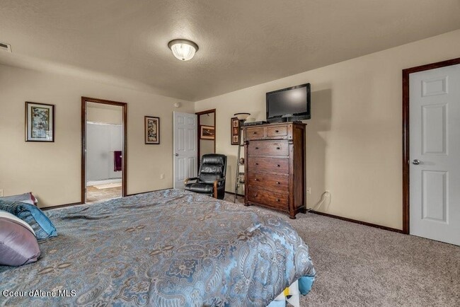Photo - 8428 N Boysenberry Loop
