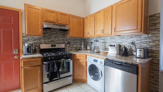 Photo - 1337 W Huron St Unit 3R