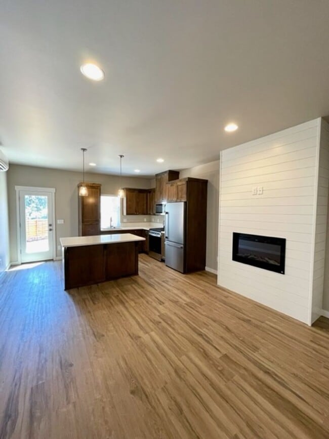 Photo - Lucia Duplex - 61522-LUCI-00 Unidad #1