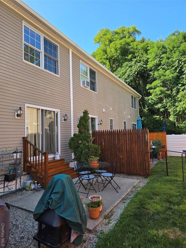 Photo - 18-18 Willow Way Unit 2