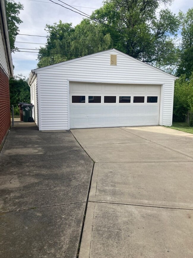 Photo - 144 McCraw Dr