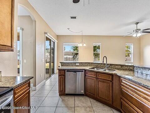 Photo - 1767 Delaware St NW