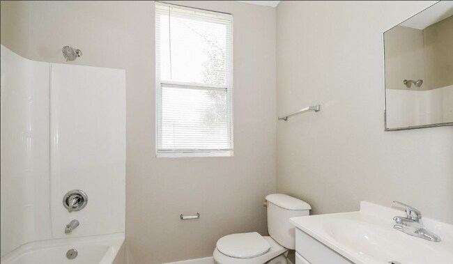 Photo - 9043 9th Ave