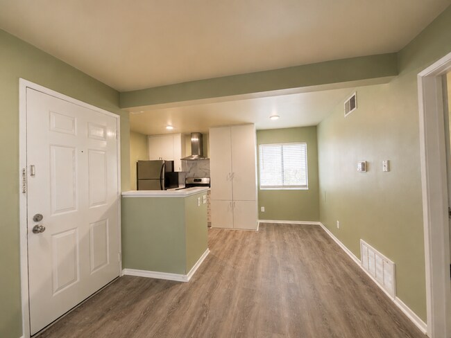 Photo - Welcome to your condo in a quiet gated community in Chatsworth, CA!