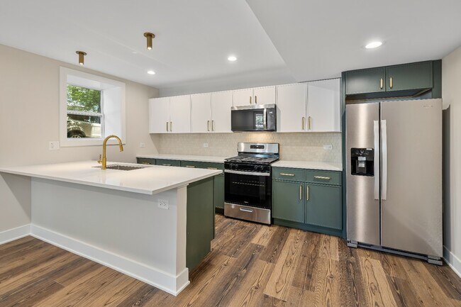 Building Photo - Garden Unit G
