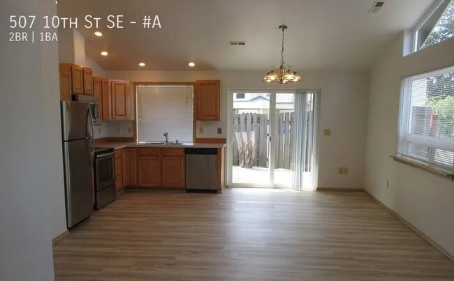 Photo - 507 10th St SE