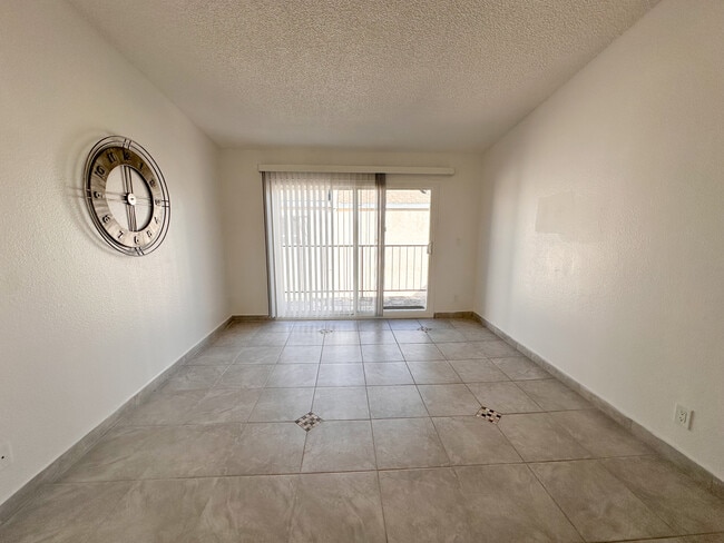 Photo - 12748 Branford St Unidad 2