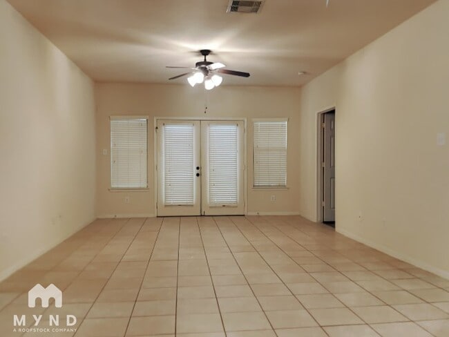 Photo - 2711 Lexington Park Dr