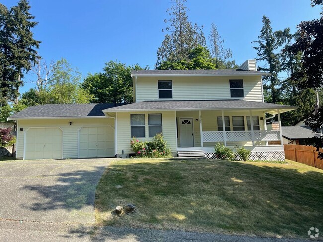 Building Photo - Beautiful Central Kitsap Home!