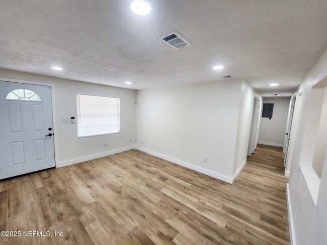 Photo - 10235 Monaco Dr