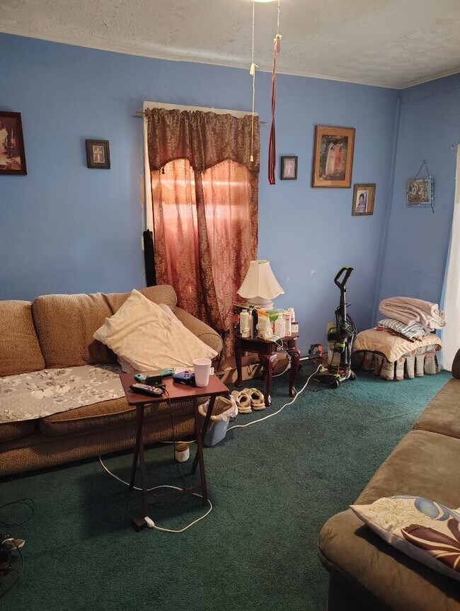 Photo - 353 W 26th St