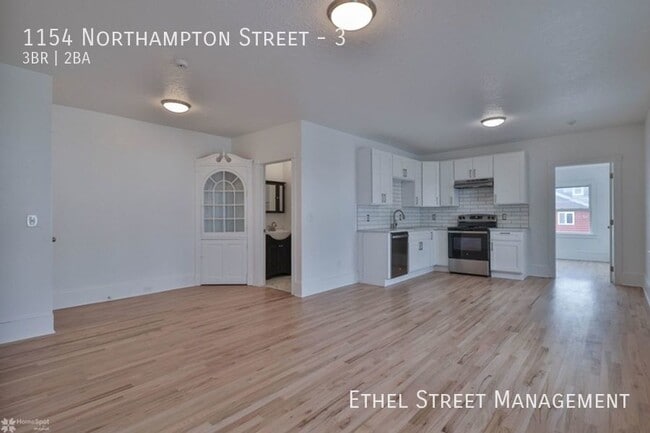Photo - 1154 Northampton St Unit 3