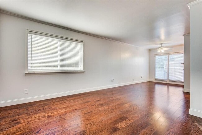 Photo - 4011 Cole Ave Unit 113