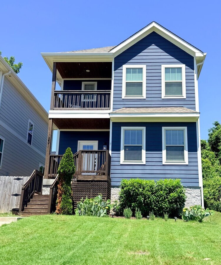 COMING SOON TO EAST NASHVILLE!! ROSEBANK AREA! - COMING SOON TO EAST NASHVILLE!! ROSEBANK AREA!