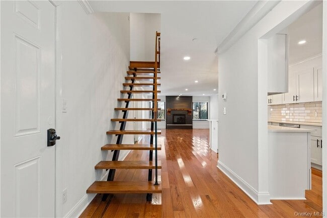 Photo - 50 Pondview Rd