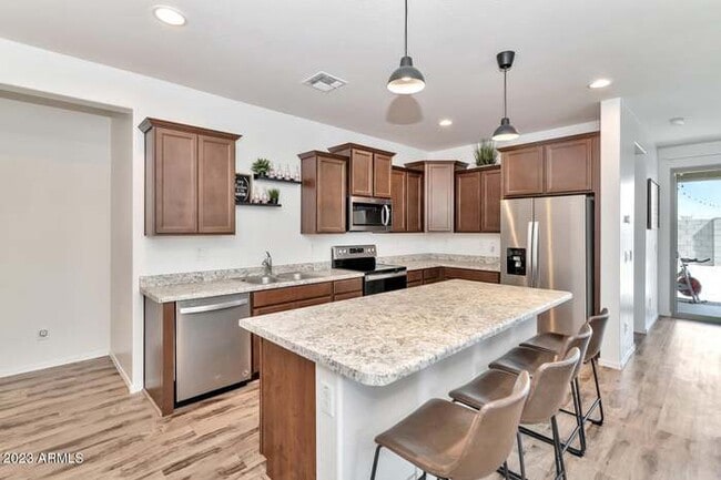 Photo - 18174 W Robin Ln