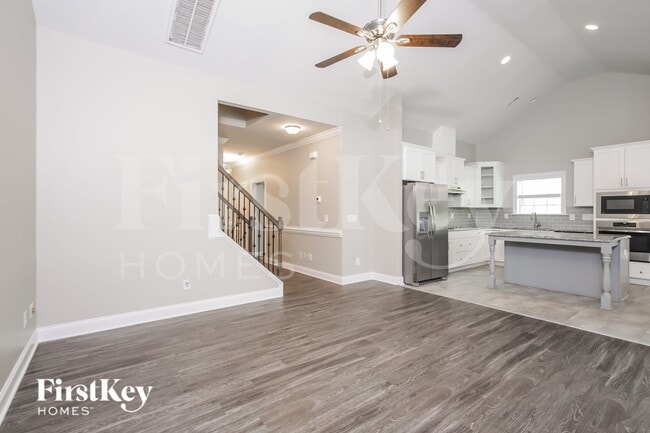 Photo - 157 Ramsgate Dr