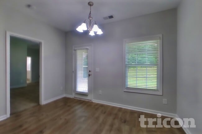Photo - 713 W Coker Way