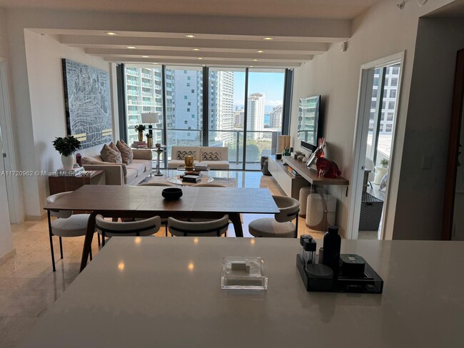 Photo - 68 SE 6th St Condominio Unidad 1109