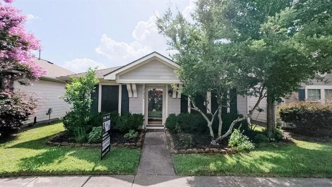Building Photo - 21024 Alden's Oak Rental