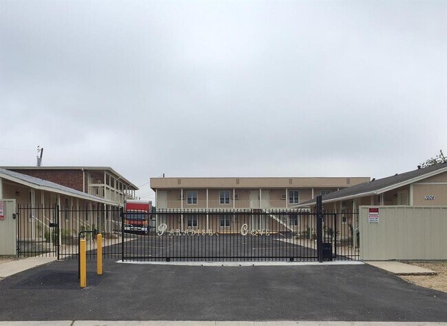 Photo - 1206 Bundrant Dr Unit 14