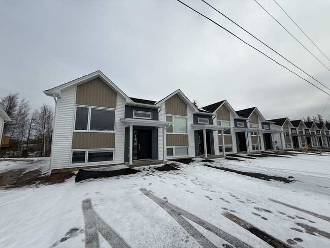 Photo - 62 Simone Gallant Cres