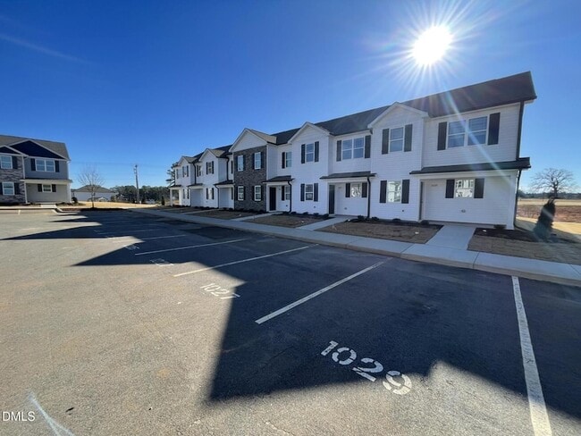 Building Photo - 1029 Peony Ln