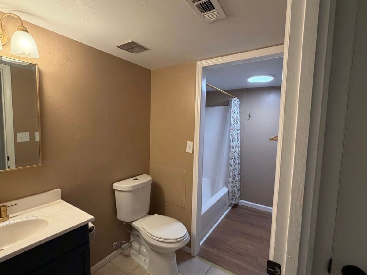 Photo - 463 Down Hill Dr