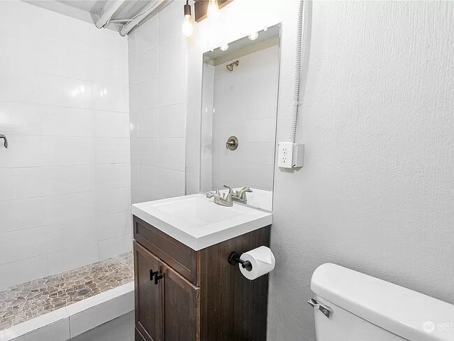 Photo - 2715 S 7th St Unit 2