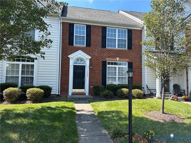 Building Photo - 1307 Village Views Dr