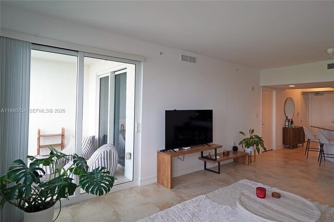 Photo - 20000 E Country Club Dr Unit 1014