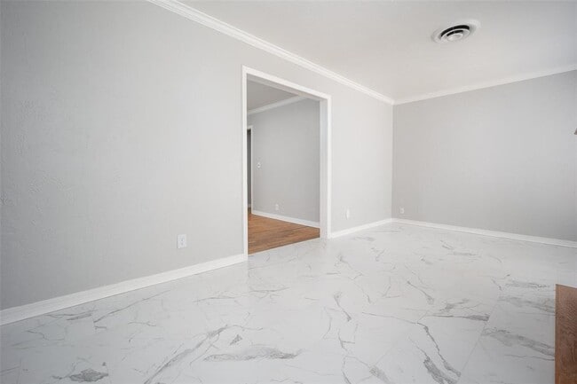 Photo - 906 NW 46th St