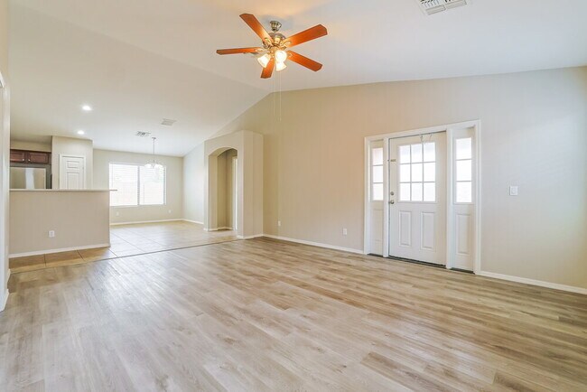 Photo - 3611 W Santa Cruz Ave