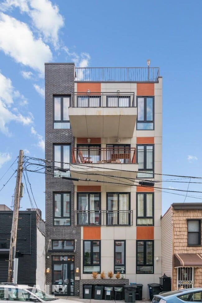 Photo - 56 Frost St Apartment Unit 2R