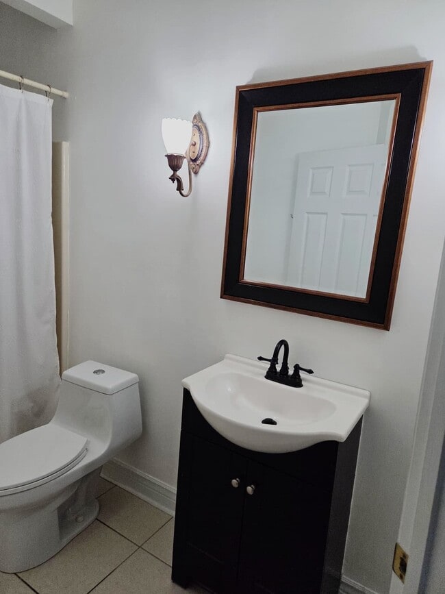 Photo - 127 Montrose Ln