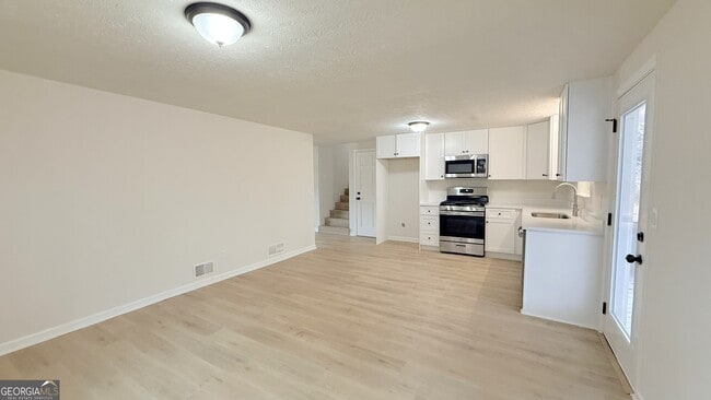 Photo - 105 Woodbine Dr