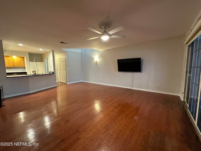 Photo - 11306 Lake Mandarin Cir E