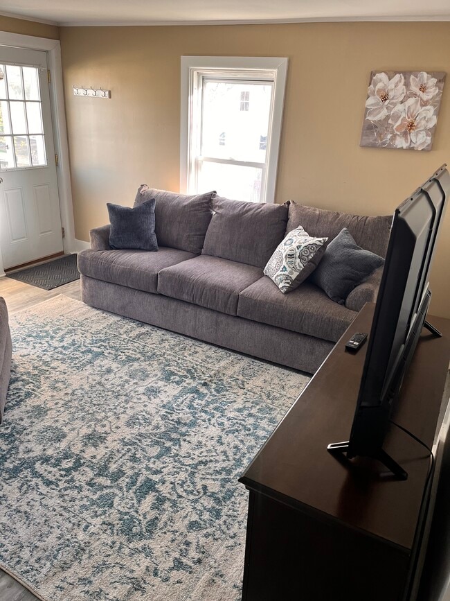 Photo - 42 Vernon St Unit 1 BR 1 BA Spacious Rental