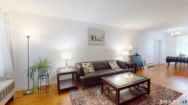 Building Photo - 638 Prospect St