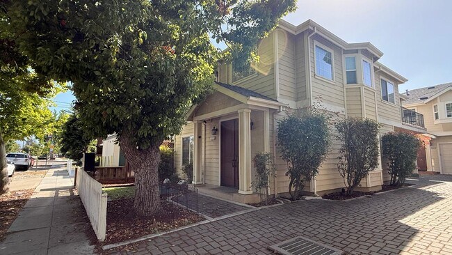 Photo - Spacious & Modern 4 Bedroom Home in Prime San Jose Location!