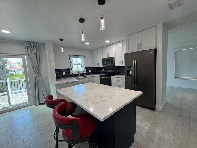 Photo - 7481 Santa Monica Dr