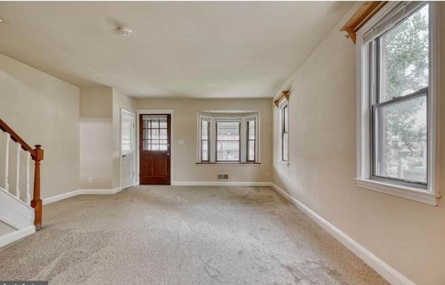 Photo - 1035 Arncliffe Rd