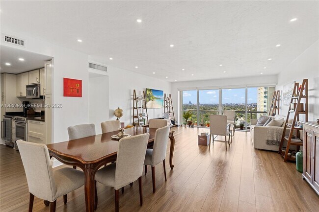 Photo - 2451 Brickell Ave Unidad PHL