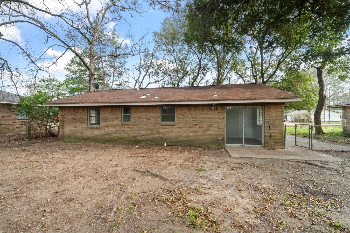 Photo - 602 Reverse St