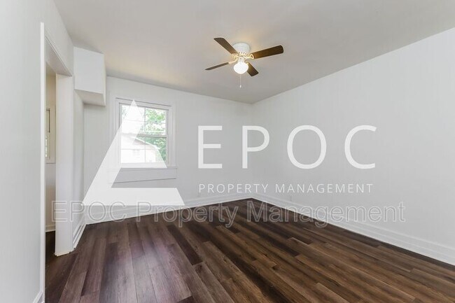 Photo - 2001 Bowen Blvd